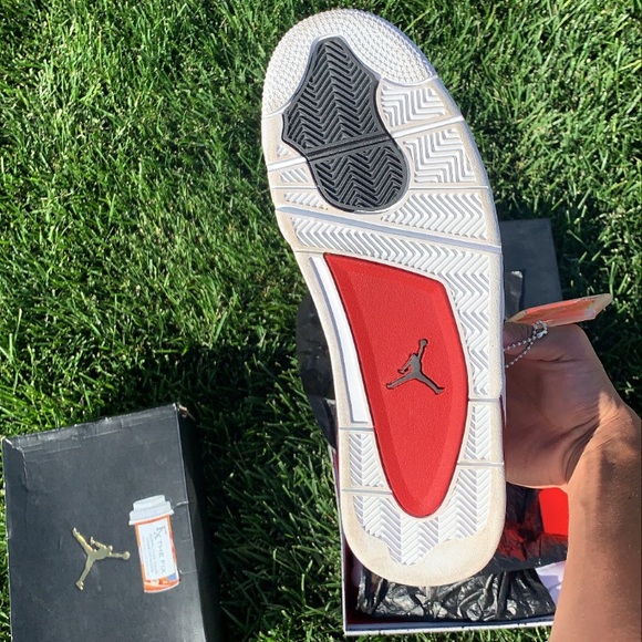 Jordan 4 Alternate 89🔥 - Picture 3 of 10